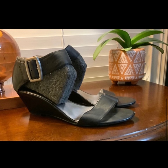 Black Nine West Wedges - Picture 5 of 8